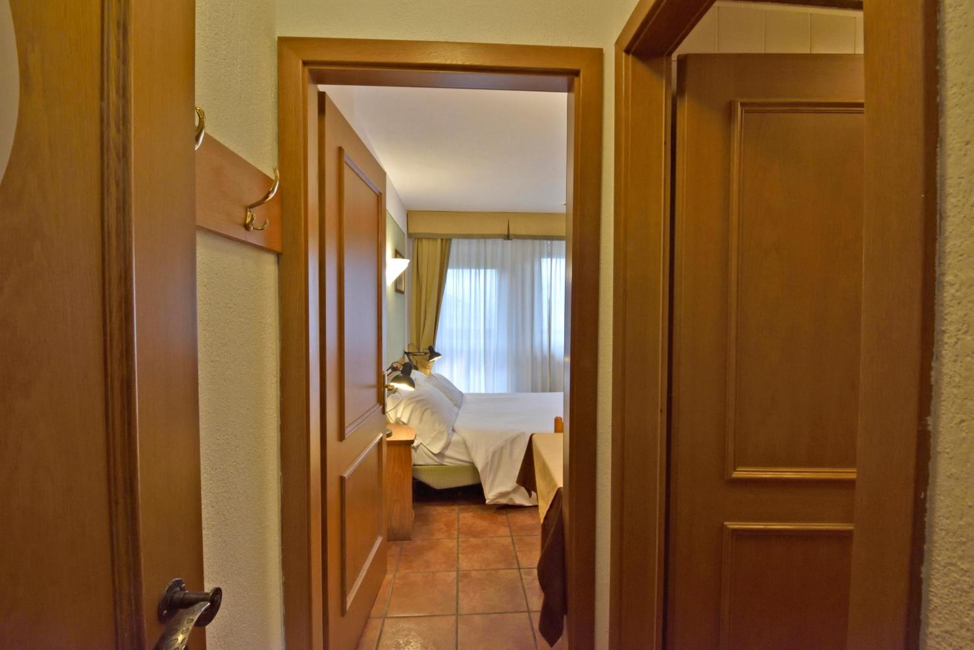 La Roche Hotel Appartments Aosta Eksteriør billede