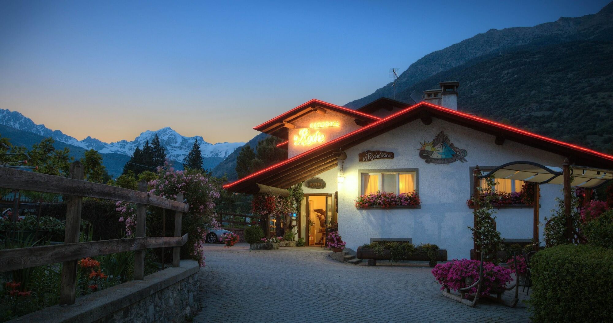 La Roche Hotel Appartments Aosta Eksteriør billede